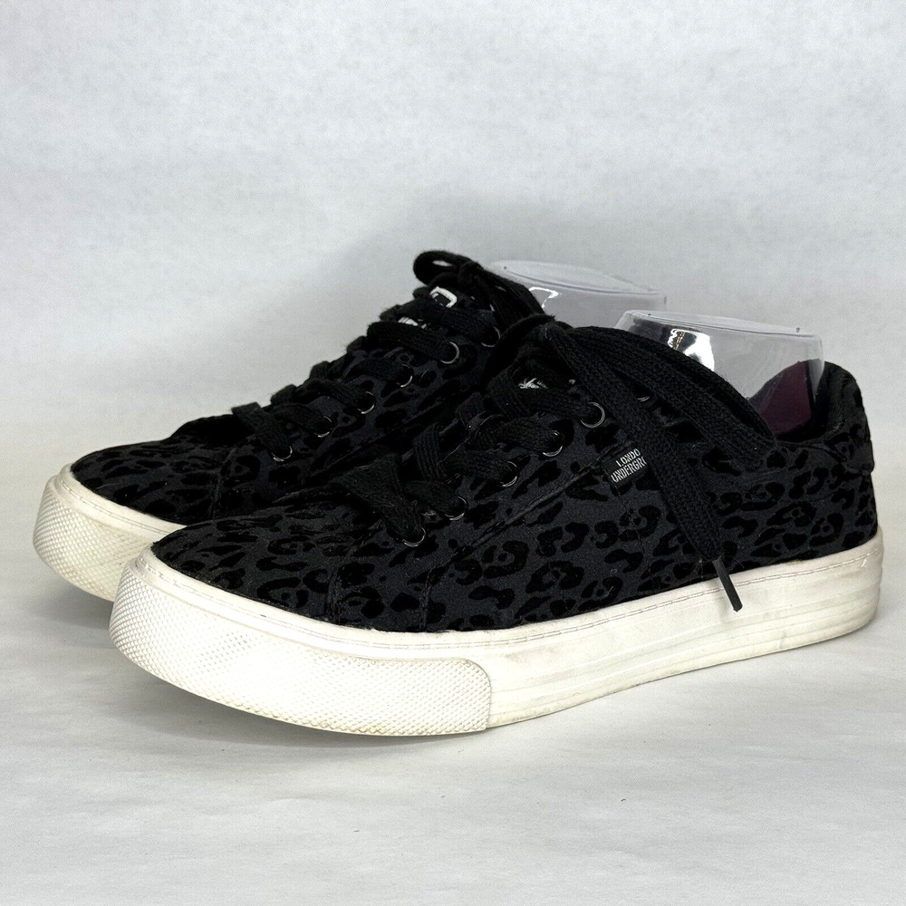 London Underground Womens Madeley Sneakers Size‎ 8 M Black Velvet Animal Print